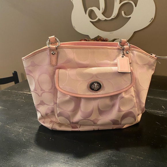 COACH purse (pink) - Picture 1 of 2